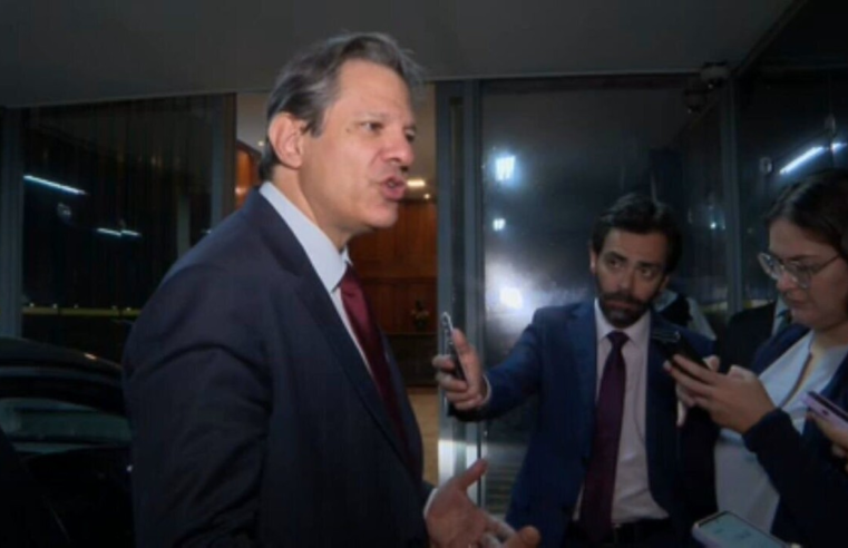 Conversa de 1h30 de Lula com Campos Neto foi para 'construir relação', diz Haddad