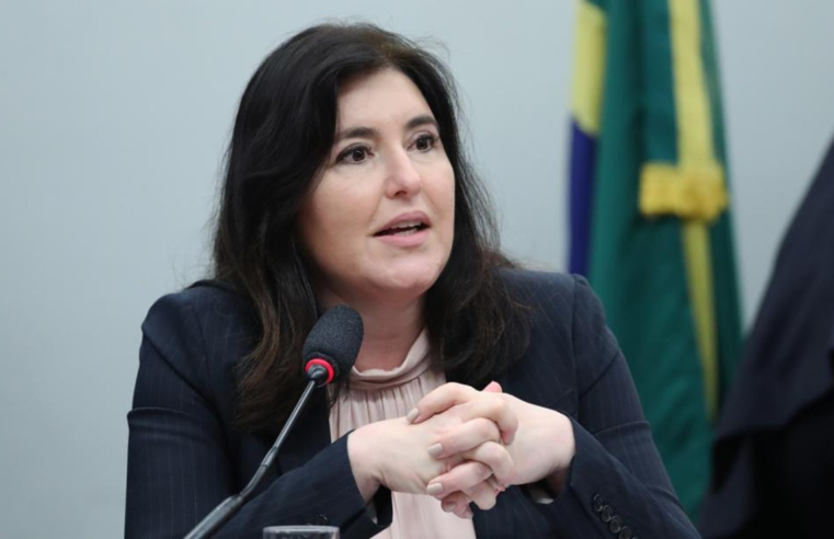 Ministra do Planejamento diz que é 'mais fácil' elevar arrecadação do que cortar gastos