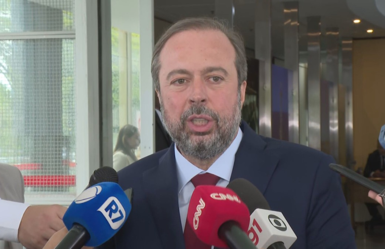 Lula 'nunca se disporia' a fazer 'interferência direta' em empresas de capital aberto como a Vale, diz ministro