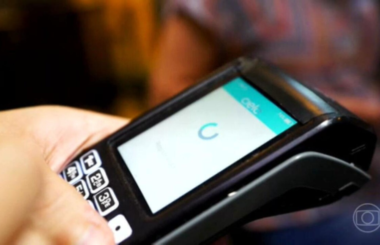 Cartão de crédito rotativo: clientes poderão fazer portabilidade gratuita a partir de julho de 2024