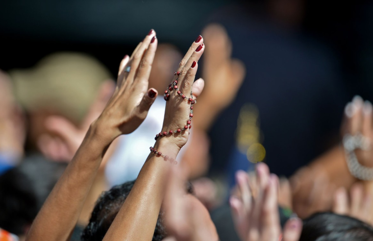 Brasil tem mais templos religiosos do que hospitais e escolas juntos; Região Norte lidera com 459 para cada 100 mil habitantes