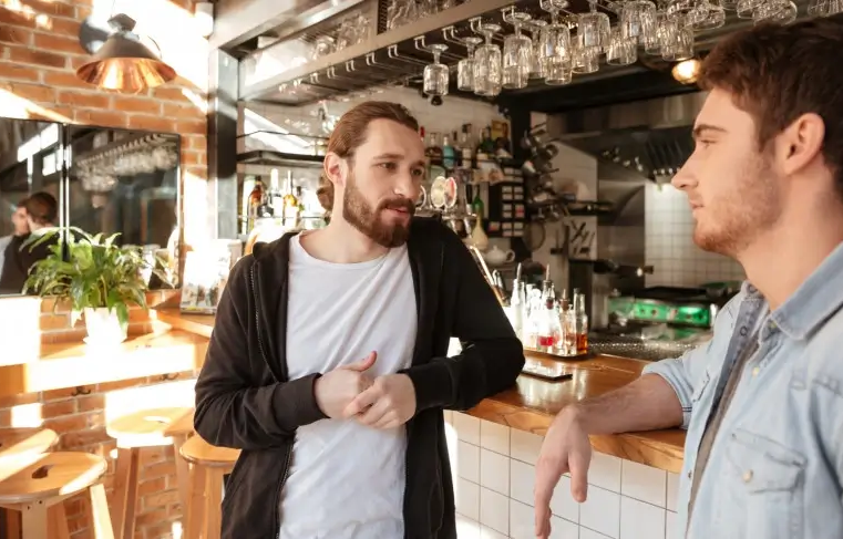 Cursos capacitam mais de 5 mil empreendedores de bares e restaurantes. Veja como participar