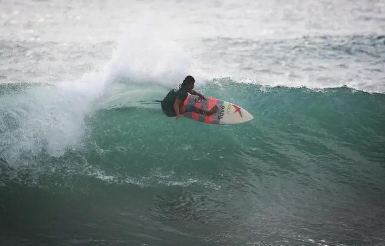 Empreendedor aproveita a onda da exposição do surf nas Olimpíadas para ampliar o negócio