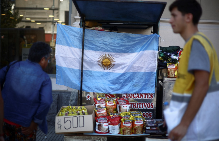 Argentina: inflação anual acelera e vai a 236,7% em agosto, enquanto país vive contração da economia; entenda