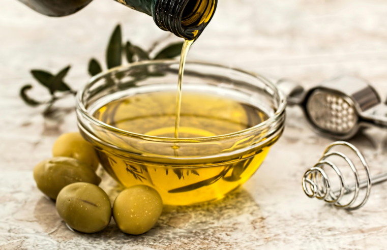 Azeite de oliva pode ficar mais barato no Brasil em 2025 com aumento da produção na Europa